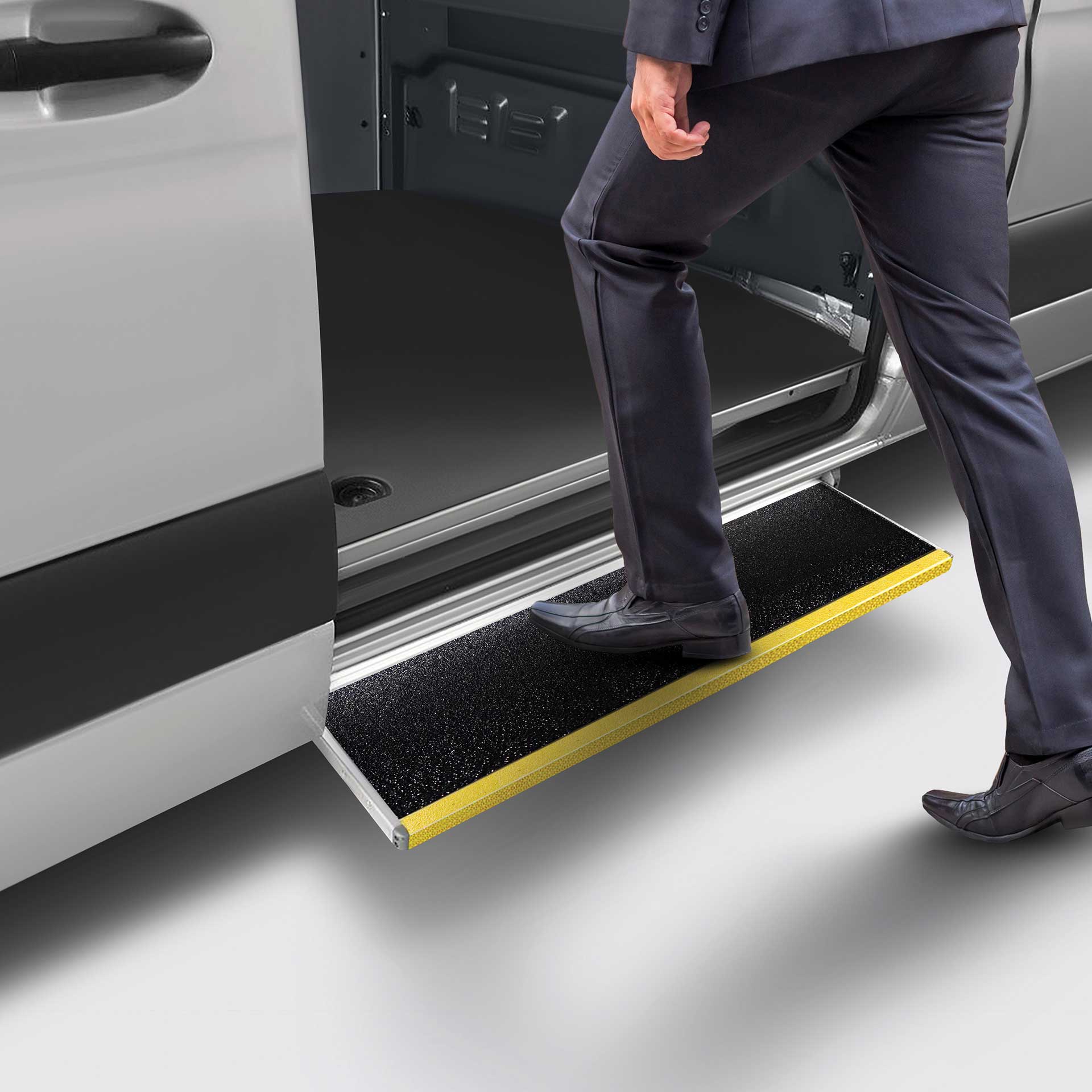 Elektrische Trittstufe Ford, Mercedes, MAN, Nissan, Fiat, Citroen, Opel, Peugeot, Hyundai, Iveco, Renault, Toyota. Wohnmobil, Wohnwagen, Camper Van, Transporter Serie E1 Vollautomatisch Seitliche Trittstufe hergestellt in Deutschland, AlphaDynamik