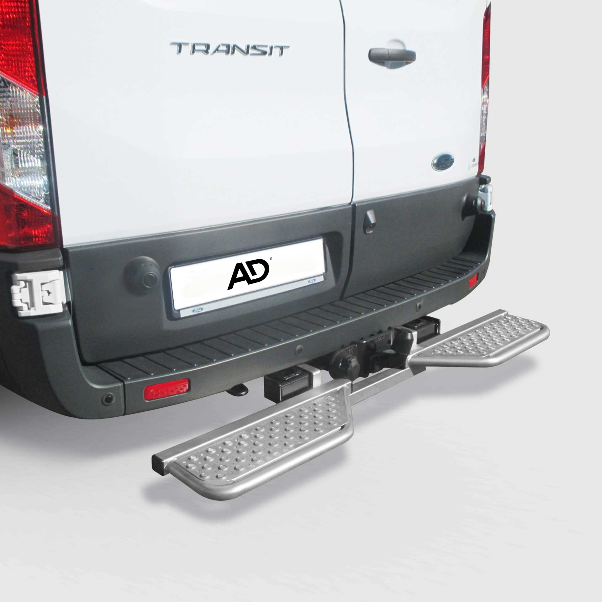 Serie HER | Hecktrittstufe aus Edelstahl für AHK (Bosal), geteilt - Transit 2014- Serie HER | Hecktrittstufe aus Edelstahl für AHK (Bosal), geteilt - Transit 2014-