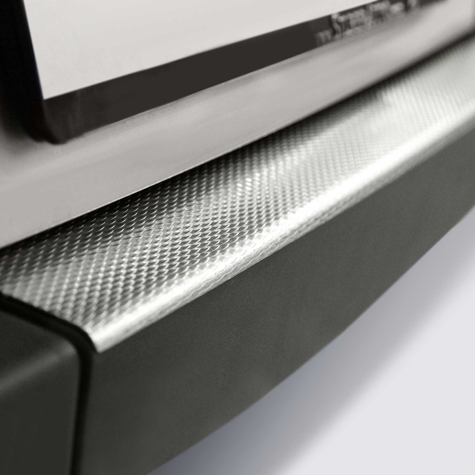 Serie Nevada Edelstahl | Ladekantenschutz - Vito/V-Klasse 2019-