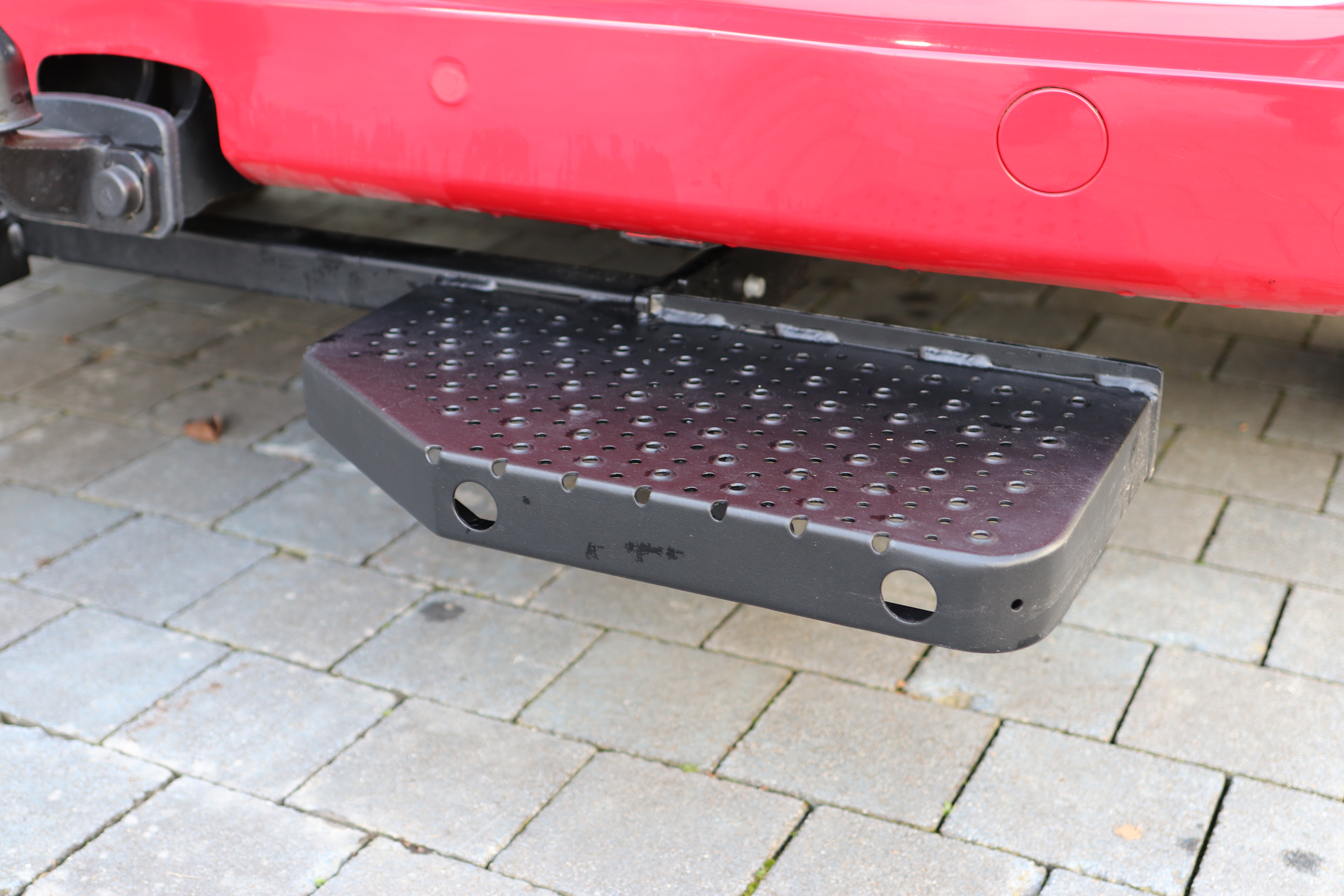 Serie HTX | geteilte Hecktrittstufe aus Stahl - Crafter / TGE ab 2017